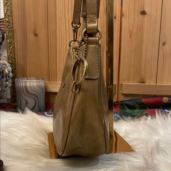 Rosetti Metalic Tan Distressed Leather Shoulder Bag - Picture 5 of 7